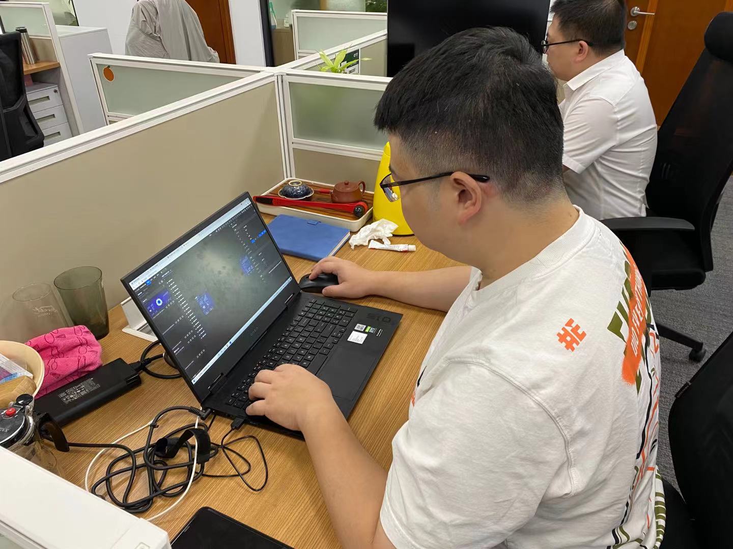 慧享科技胡燕青:前行的路,不怕万人阻挡,只怕自己投降 | 访谈